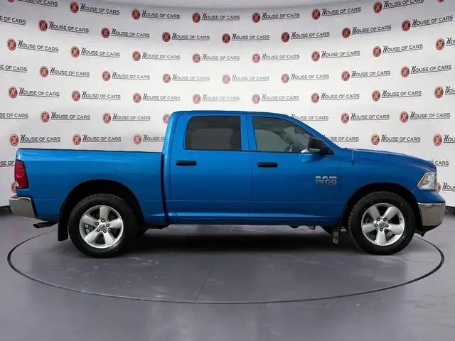 2022 Ram 1500 Classic SLT 4x4 Crew Cab 5'7 Box dans Autos et camions dans Ville d’Edmonton - Image 9
