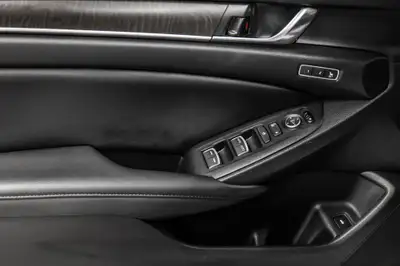 2019 Honda Accord Sedan Touring CVT| Caméra | Toit ouvrant | Car, View more