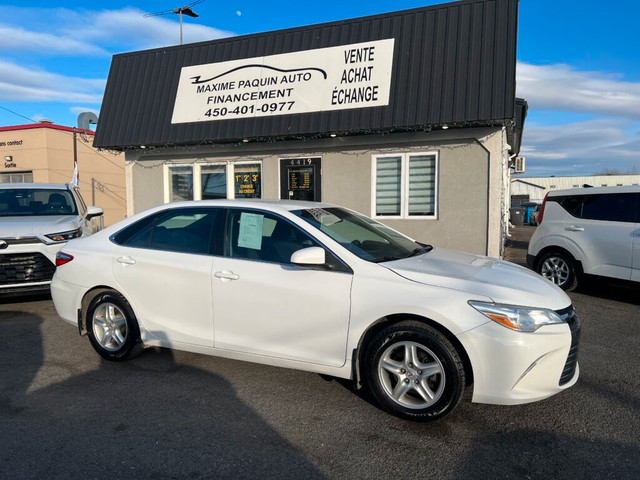 2017 Toyota CAMRY LE in Cars & Trucks in Saint-Hyacinthe