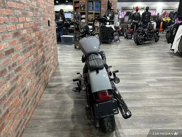 2025 Harley-Davidson FXBB - Street Bob FXBB STREET BOB in Street, Cruisers & Choppers in Calgary - Image 5