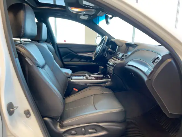 2019 Infiniti Q70 3.7 AWD Sport Fresh Trade! Local Unit! Rare Un in Cars & Trucks in Regina - Image 34