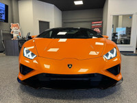 Carzone is pleased to offer this 2020 Lamborghini Huracan Evo. Unlike the standard Huracan build, th... (image 4)