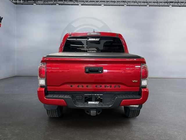 2020 Toyota Tacoma 3.5L V6 - Manual - Sunroof - TRD Off Road... in Cars & Trucks in Lethbridge - Image 4