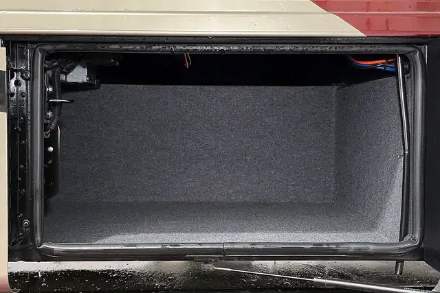 2023 Newmar Bay Star 3225 – Pre-Owned Class A Motorhome. in RVs & Motorhomes in Red Deer - Image 15