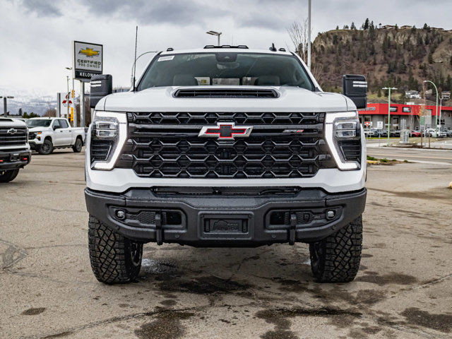 2025 Chevrolet Silverado 2500HD ZR2 in Cars & Trucks in Kelowna - Image 2