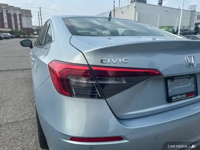 2022 Honda Civic Sedan Touring | ONE OWNER | ACCIDENT FREE dans Autos et camions dans Kitchener / Waterloo - Image 15