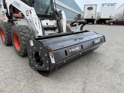 Padded or smooth! High end product! 73" Smooth in stock! ● 66", 73” & 84” working widths ● Hydraulic...