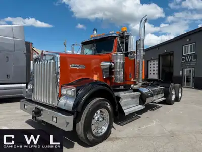 KENWORTH W900 2017 MOTEUR/ENGINE: MX-13 PACCAR 500HP ODO/MILLEAGE: 821 896KM TRANSMISSION 18 VITESSE...
