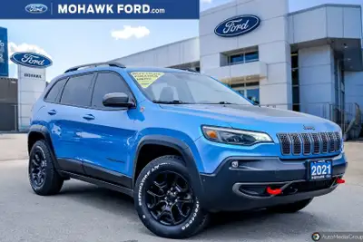*** 4 BRAND NEW TIRES, BRAND NEW FRONT & REAR BRAKES!! BEAUTIFUL FULLY LOADED 1 OWNER TRAILHAWK ELIT...