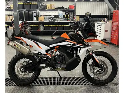 2022 KTM 890ADVR Les photos peuvent être à titre indicatif et sans inscription. Les promotions en vi...