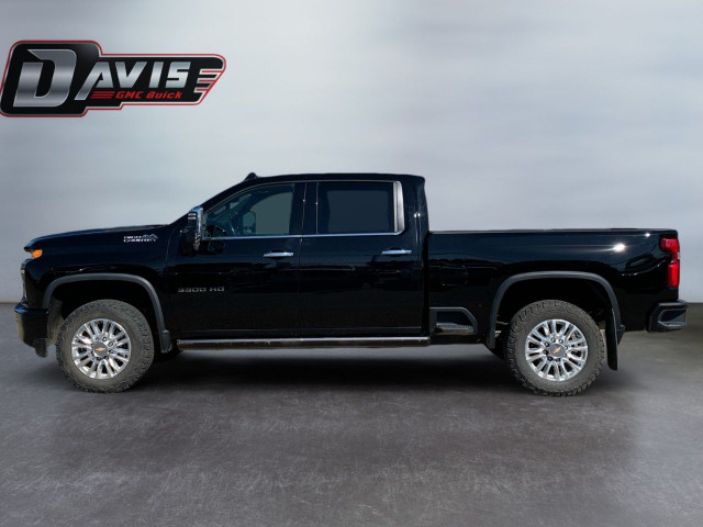 2021 Chevrolet Silverado 3500HD in Cars & Trucks in Medicine Hat - Image 2