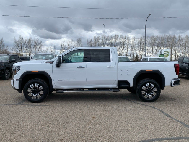 2025 GMC Sierra 2500HD in Cars & Trucks in Medicine Hat - Image 4