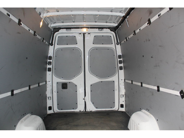  2022 Mercedes-Benz Sprinter Cargo Van 170\" - EXTENDED - HIGH R in Cars & Trucks in City of Toronto - Image 3