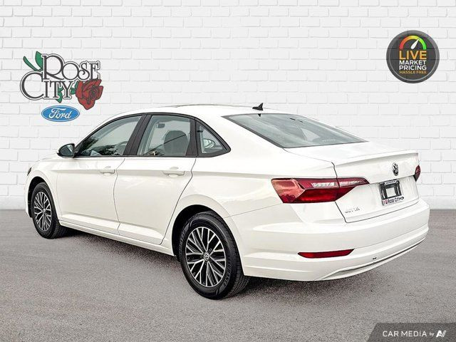 2021 Volkswagen Jetta Highline | Heated Seats | Sunroof in Cars & Trucks in Windsor Region - Image 4