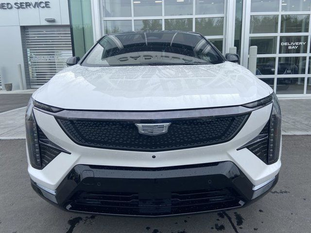 2025 Cadillac OPTIQ Sport in Cars & Trucks in Calgary - Image 2