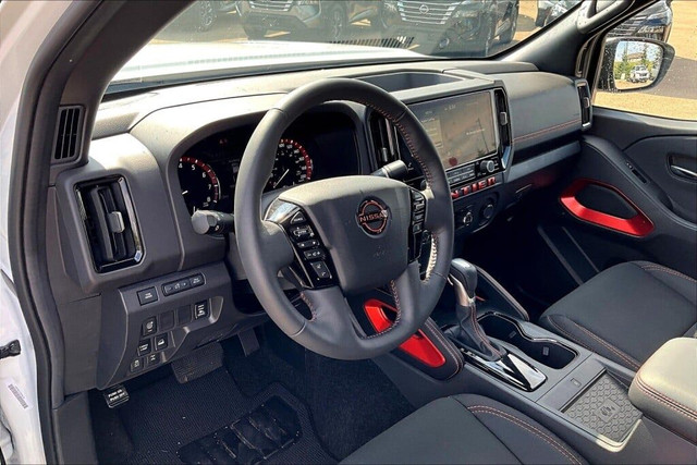 2025 Nissan Frontier 4X4 PRO-4X CREW CAB in Cars & Trucks in Edmonton - Image 4