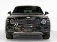 This beautiful 2019 Bentley Bentayga V8 is a local Ontario vehicle with a clean CARFAX report. A per... (image 4)