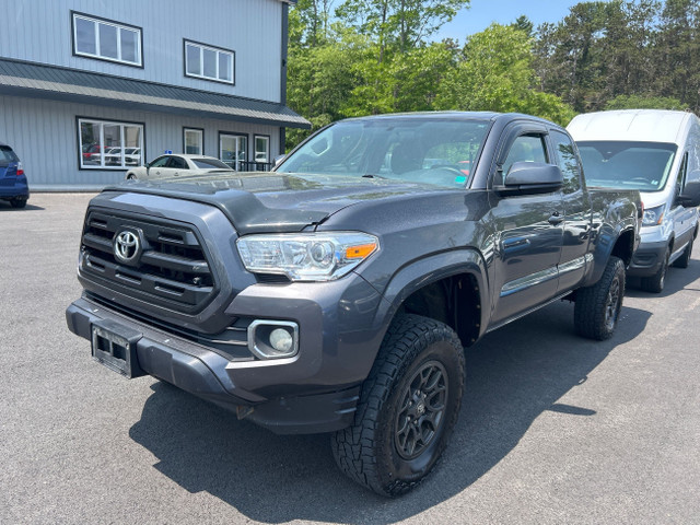 2016 Toyota Tacoma SR+ MANUAL! CARFAX CLEAN in Cars & Trucks in Annapolis Valley - Image 2