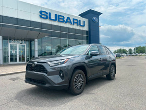 2023 Toyota RAV 4 XLE | Cuir | Nav | Toit Ouvrant | Sièges Chauffant