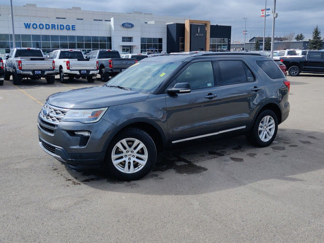 2018 Ford Explorer XLT *PRICE REDUCED* 3.5L, CLOTH HEATED SEA... in Cars & Trucks in Calgary - Image 2