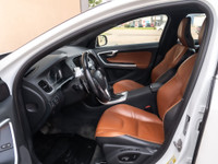 CARGET AUTOMOTIVE is thrilled to offer this 2015 Volvo V60 T5 Platinum, a luxury wagon featuring a t... (image 9)
