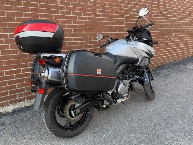 2005 Suzuki DL650 V-Strom in Street, Cruisers & Choppers in City of Toronto - Image 4