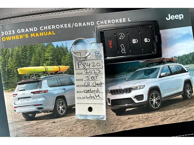 2023 Jeep Grand Cherokee L Overland 4x4 | Massage Seats | McInto in Cars & Trucks in Mississauga / Peel Region - Image 11
