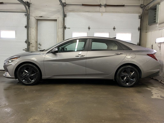 2023 Hyundai Elantra Preferred *Carplay,Banc+Volant chauffant dans Autos et camions  à Laval/Rive Nord - Image 4