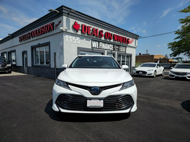 2019 Toyota Camry Hybrid LE CVT in Cars & Trucks in Oakville / Halton Region - Image 2