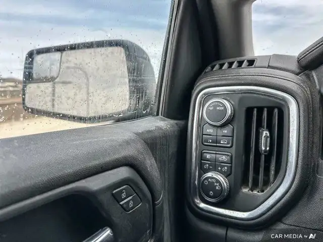 2021 GMC Sierra 1500 Elevation 5.3L Crew Cab | Heated Seats And in Cars & Trucks in Winnipeg - Image 16