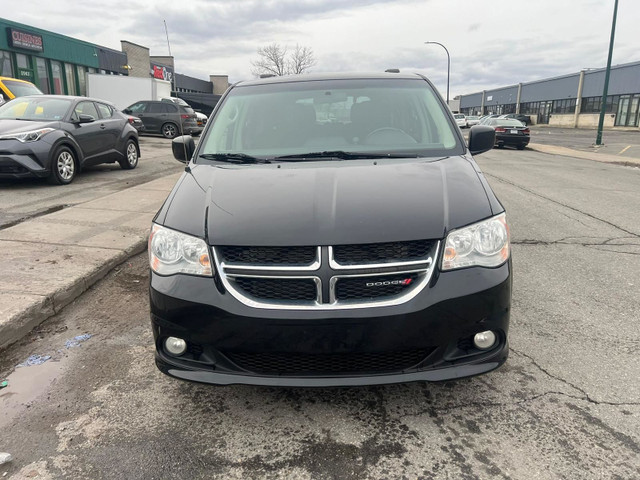 2017 Dodge Grand Caravan Crew in Cars & Trucks in City of Montréal