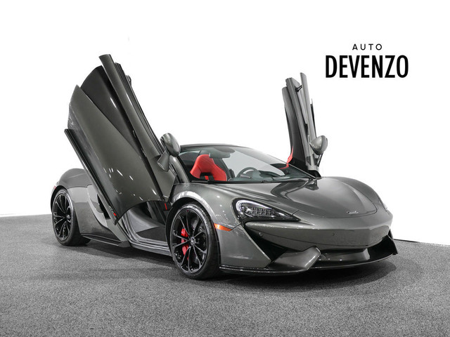 2019 McLaren 570S Spider / Front Axle Lift / Carbon Ceramic Brak in Cars & Trucks in Laval / North Shore