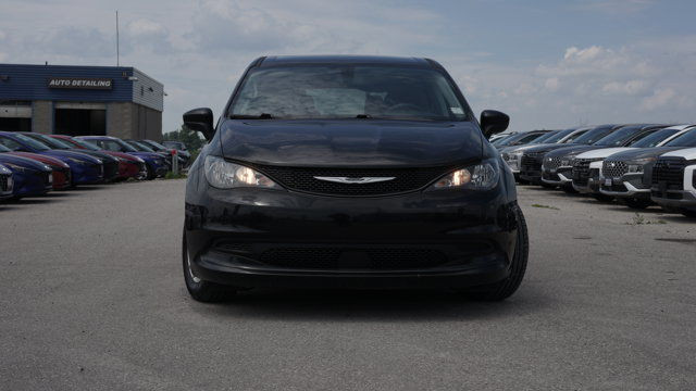 2022 Chrysler Grand Caravan SXT | Heated Steering Wheel in Cars & Trucks in Guelph - Image 2