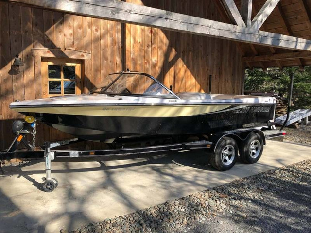 2009 Correct Craft SKI NAUTIQUE 196 LIMITED AIR N in Powerboats & Motorboats in Laurentides