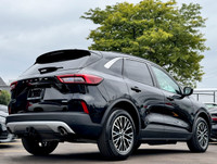 Ford Escape Plug-in Hybrid (PHEV) - Agate Black Metallic Exterior on Black Interior - Carfax Verifie... (image 4)