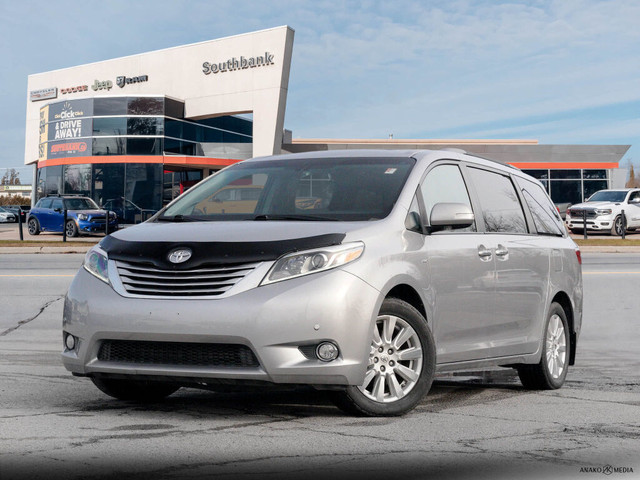 2017 Toyota Sienna XLE in Cars & Trucks in Ottawa