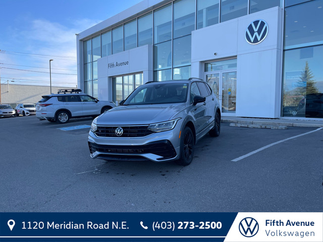 2022 Volkswagen Tiguan Comfortline R-Line Black Edition 4MOTION  in Cars & Trucks in Calgary