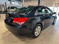 Proudly presenting our 2016 Chevrolet Cruze Limited LT Sedan in beautiful Gray! Powered by a TurboCh... (image 4)