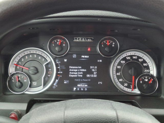2022 Ram 1500 Classic Express Crew | Hemi | 3.92 Ratio in Cars & Trucks in Guelph - Image 3