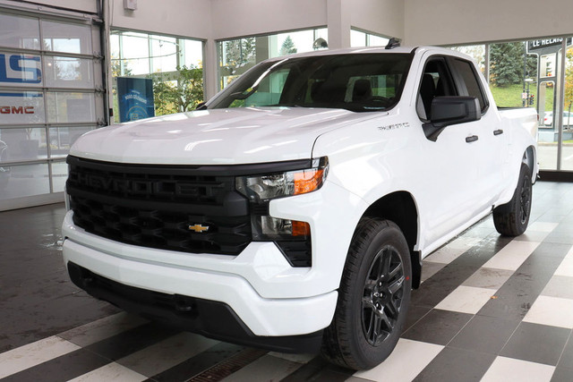 2024 Chevrolet Silverado 1500 Custom in Cars & Trucks in City of Montréal