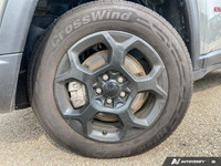 This Jeep Compass has a strong Intercooled Turbo Regular Unleaded I-4 2.0 L/122 engine powering this... (image 9)