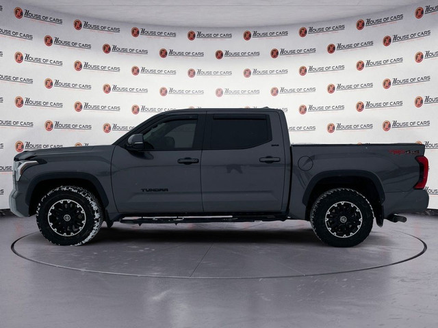  2022 Toyota Tundra 4x4 Crewmax SR5/ Bluetooth/ Back Up Cam in Cars & Trucks in Calgary - Image 2