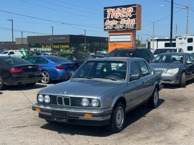 1986 BMW 325 325, E30, SEDAN, MANUAL, ONLY 65,000 KMS, CERT in Cars & Trucks in London