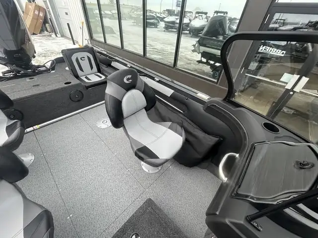 2025 Crestliner 1850 Super Hawk in Powerboats & Motorboats in Saskatoon - Image 5