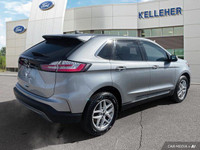 This 2023 Ford Edge SEL is a perfect blend of style and practicality. Boasting heated leather seats... (image 4)
