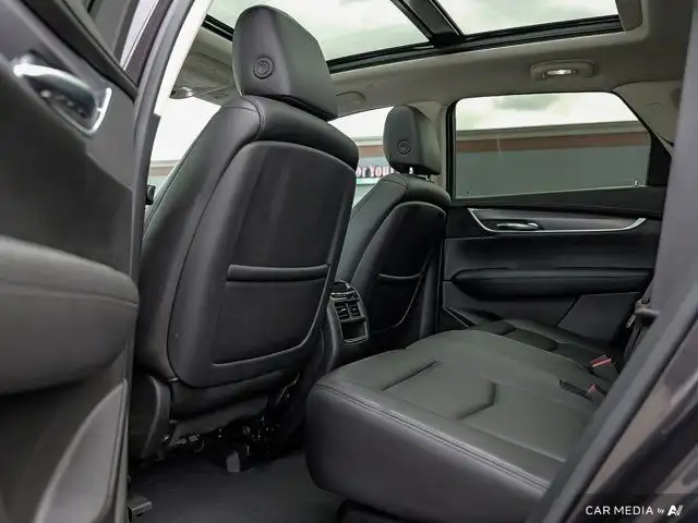 2018 Cadillac XT5 Luxury AWD | Navigation | AWD | Sunroof in Cars & Trucks in Windsor Region - Image 27