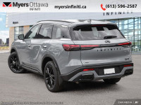 Leather Seats! Crossover capability doesn't come at the cost of luxury or comfort in this stylish In... (image 3)