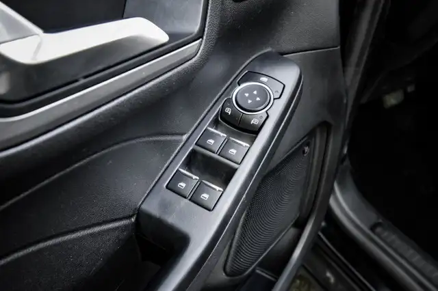 2021 Ford Escape Titanium Hybrid AWD • NAVIGATION • PREM. AUDIO in Cars & Trucks in Kingston - Image 12