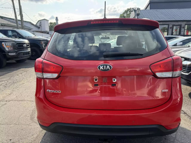 2015 KIA Rondo Ex dans Autos et camions  à Laval/Rive Nord - Image 3