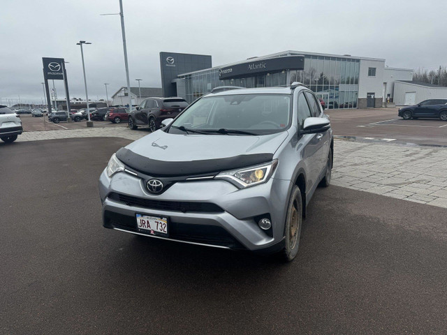 2018 Toyota RAV4 XLE in Cars & Trucks in Moncton - Image 2